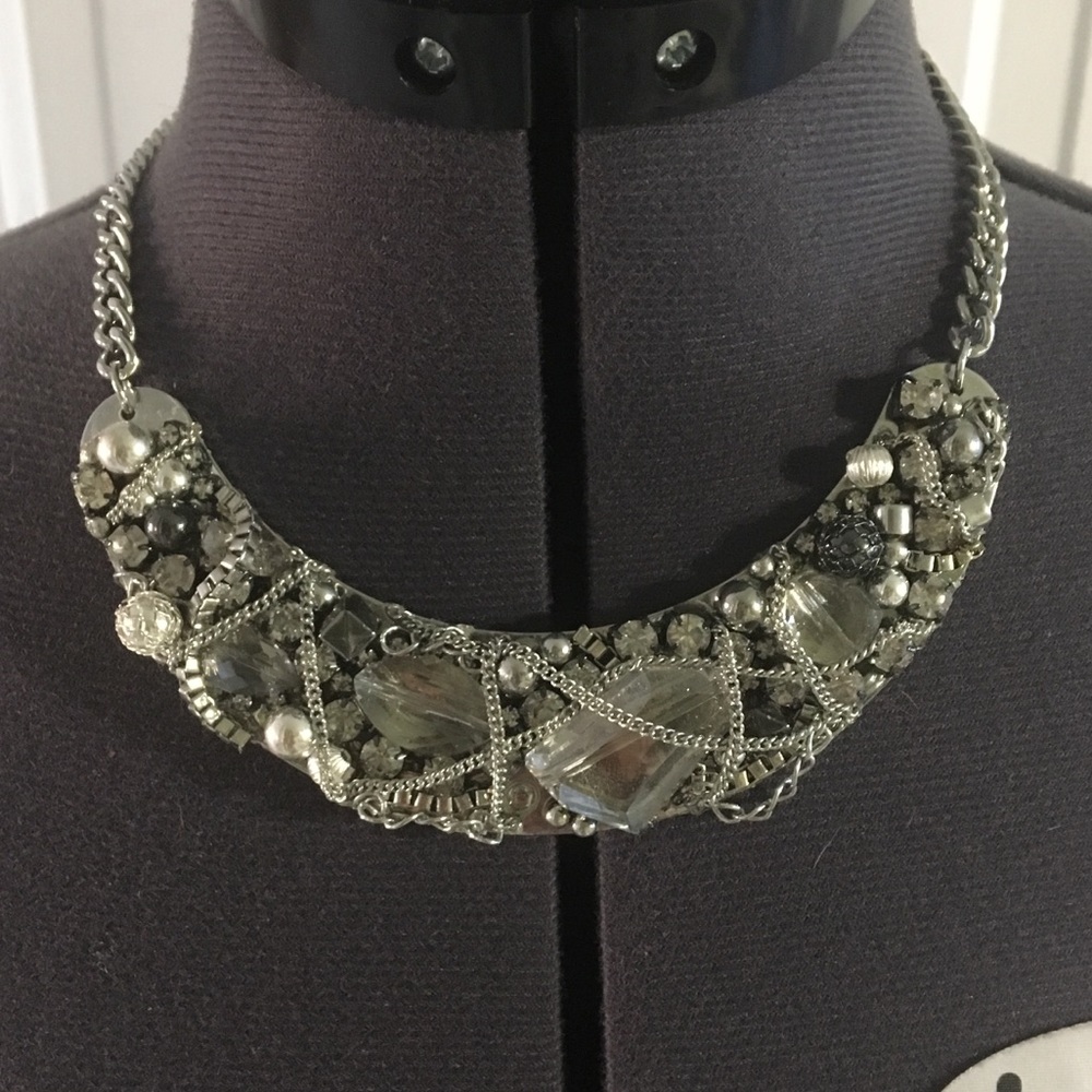 Statement necklace